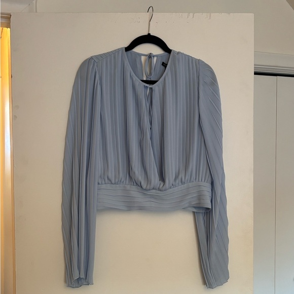 NWT Dynamite Pleated Blouse - Picture 4 of 6